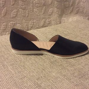 Slip on pointed toe flats